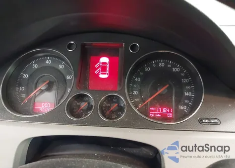 2007 Volkswagen Passat 2.0T/Wolfsburg Edition z USA, uszkodzony, nr VIN WVWAK73C67P128953